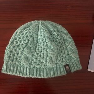 Women’s north face winter hat One size